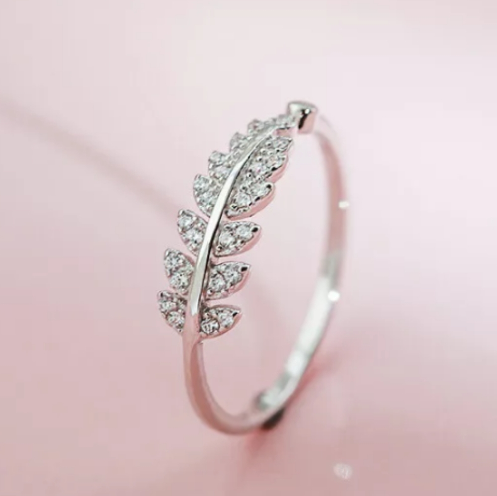 Dainty Feather Ring